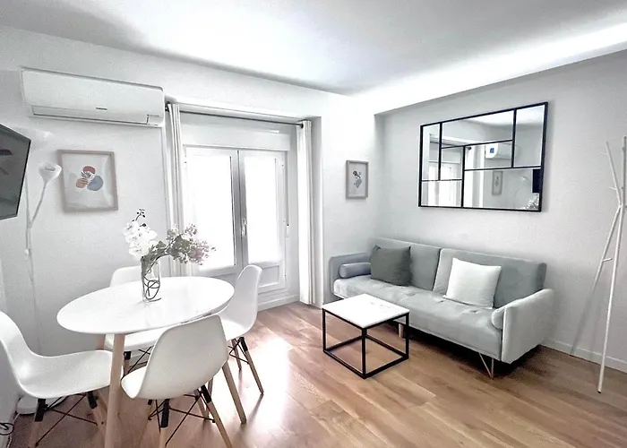 Dplace To Be - Exclusive Apartments In Historic Center Madrid
