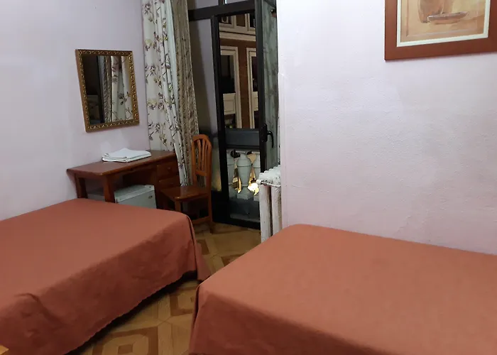 Hostal Fuentesol Madrid